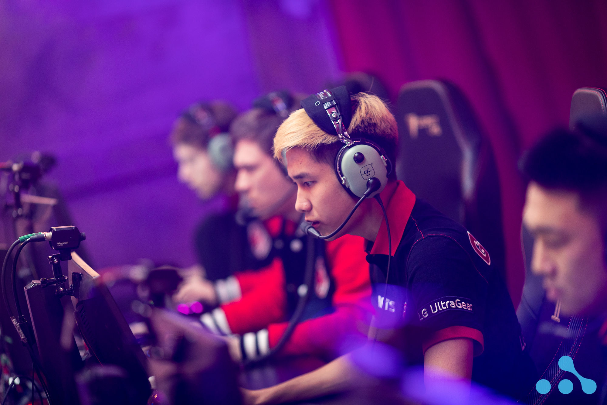 Казахстанец Даниял Алибаев стал на шаг ближе к мажору по Dota 2